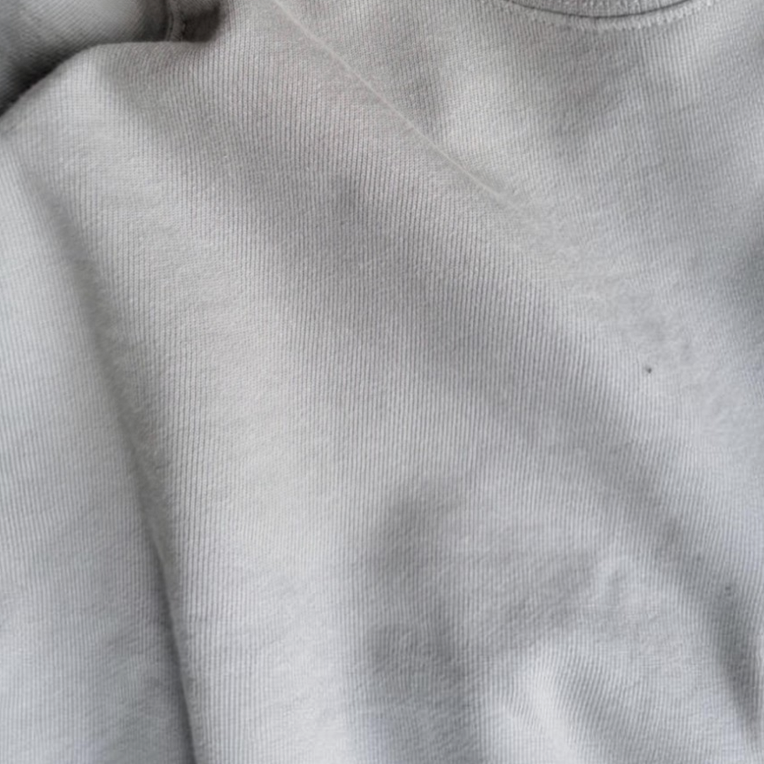area 609 mineral organic cotton French terry fabric with reverse flatlock stitching detail